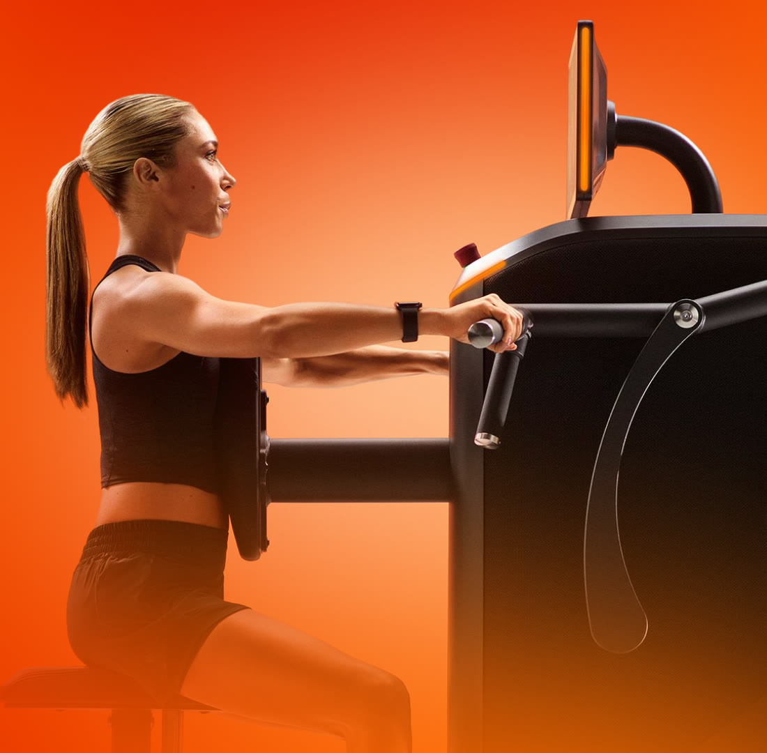 Training an einem EGYM-Kraftgerät